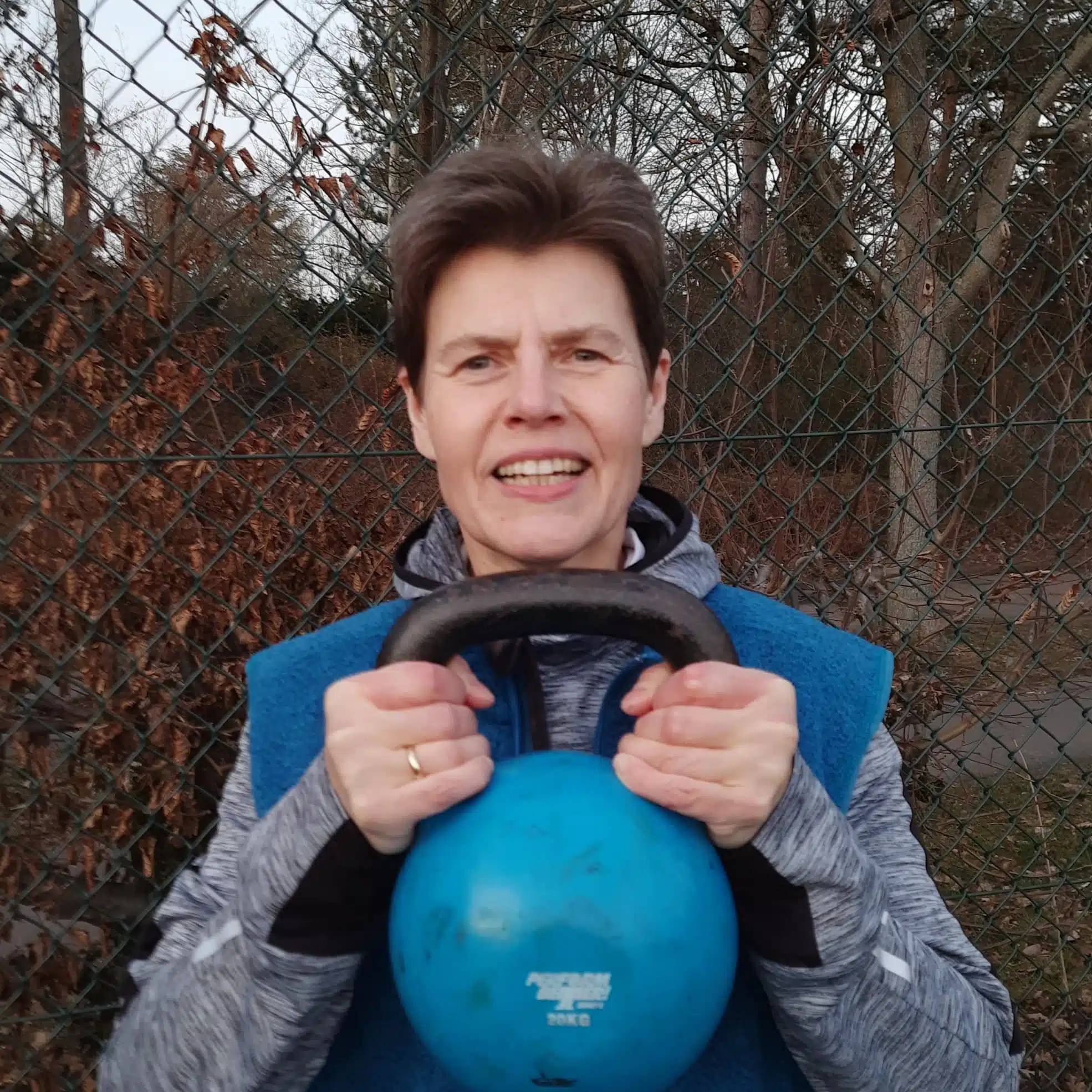 Personal Trainer Köln für Rückenschmerzen und Co.: Tim Burwitz 10 Claudia S. Personal Training Teilnehmerin in Köln